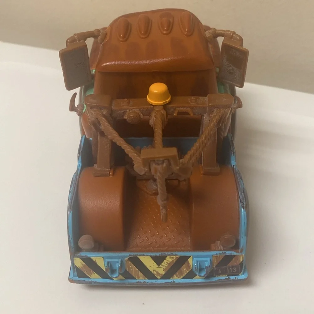 Disney Pixar Cars Tow Mater Vehicle Start Your Engines Book & Dry Erase Board